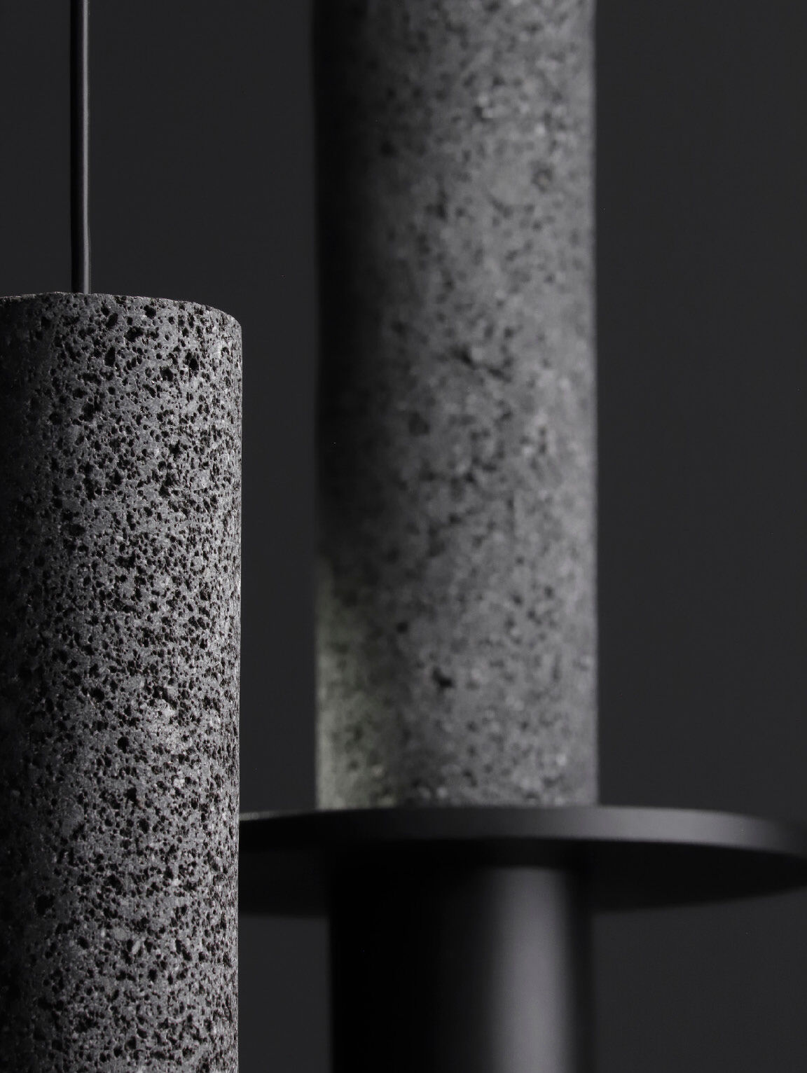 LAMPE SUSPENSION DAVID POMPA NOIR ROCHE VOLCANIQUE