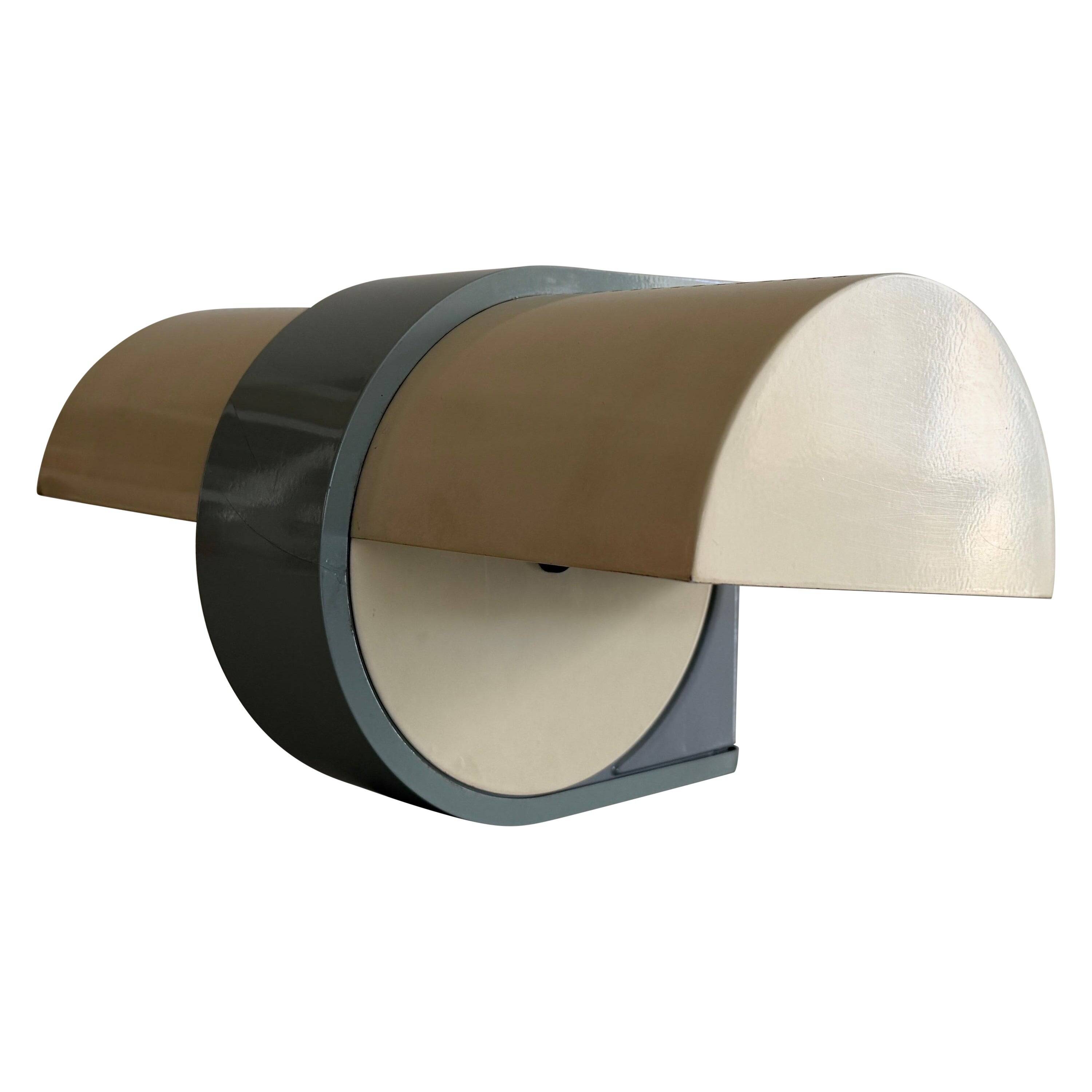 Simple wall light Model No by Eric Gottein for Artemide, 1970s, Italy.