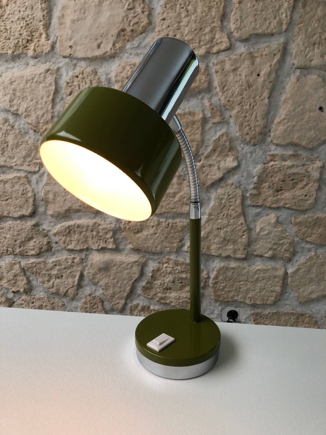 Metal desk lamp