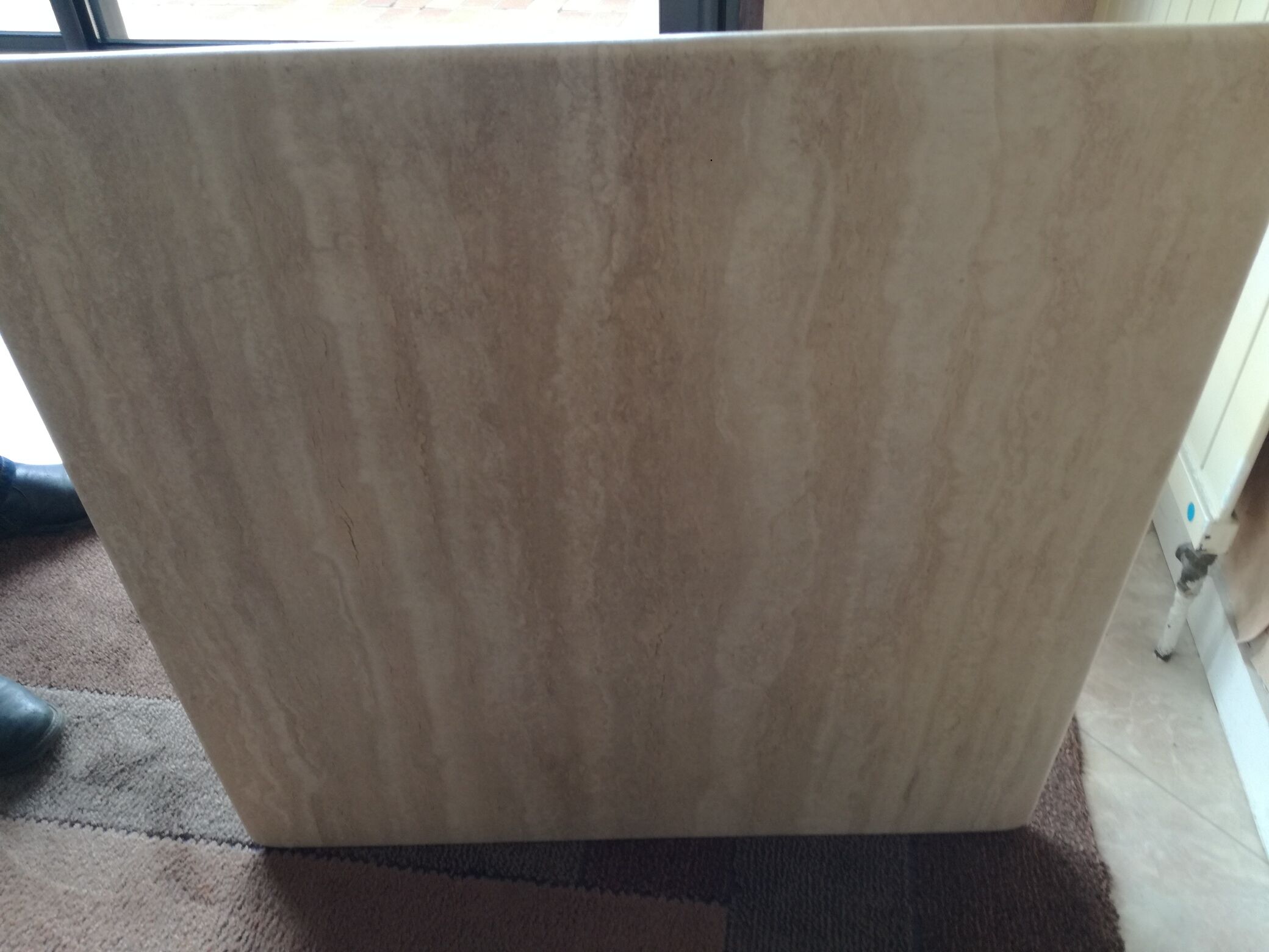 Table basse en travertin