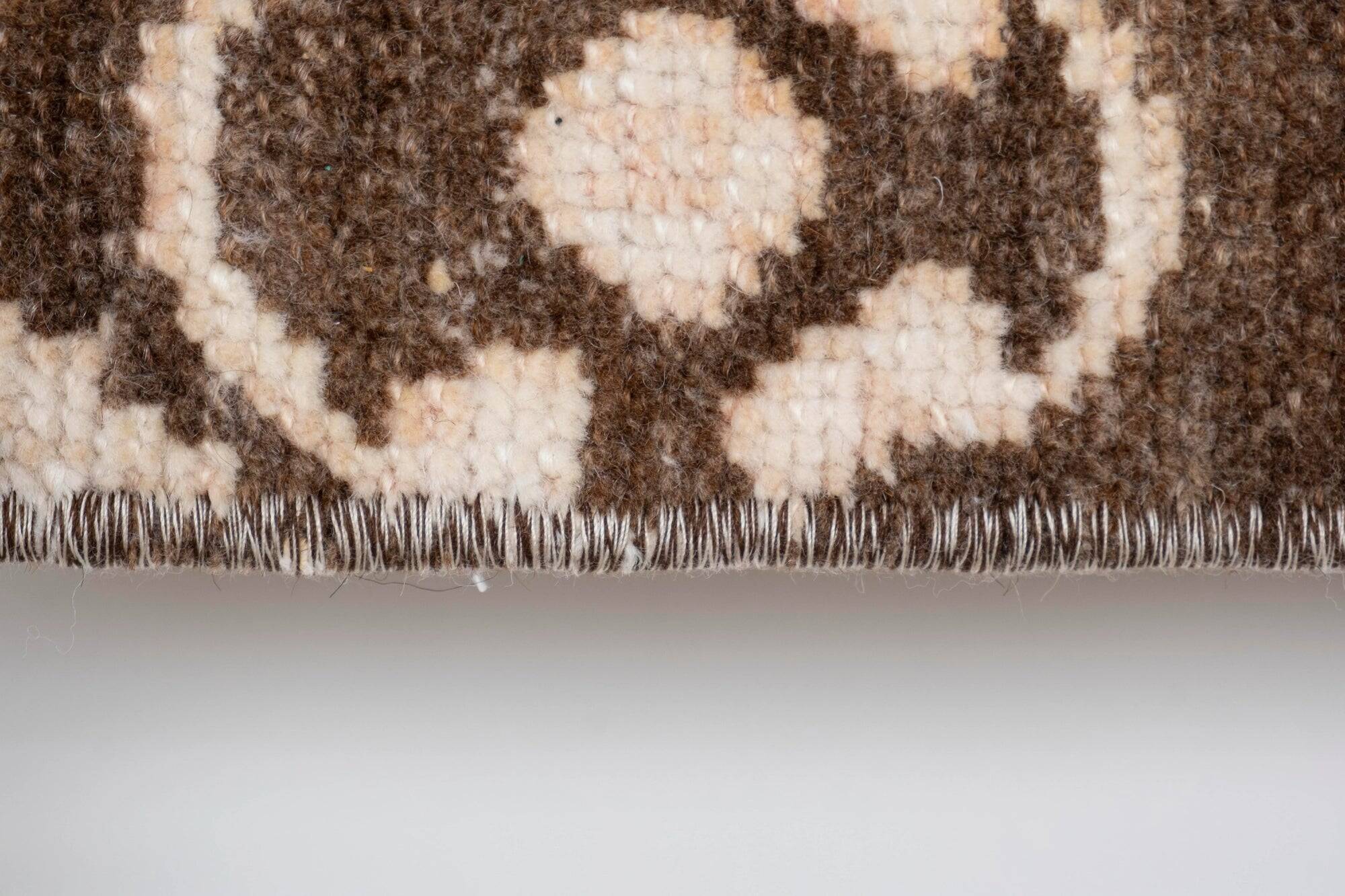 Vintage handmade Turkish rug 90x109 cm