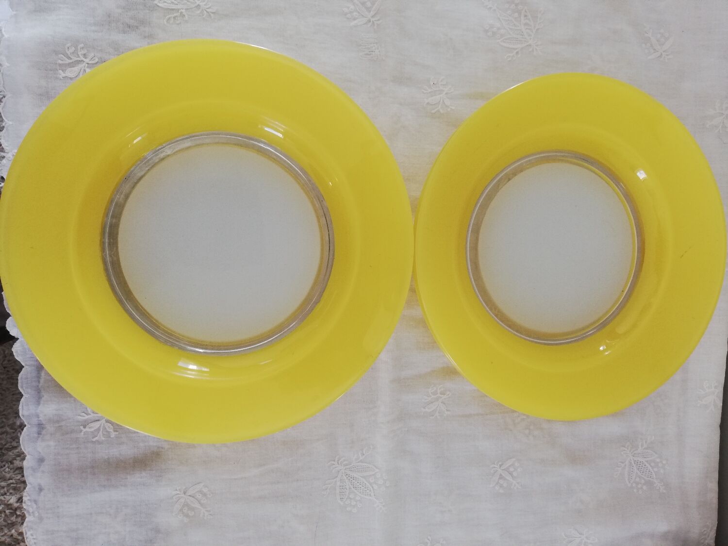 Set of 4 vintage Duralex hollow plates