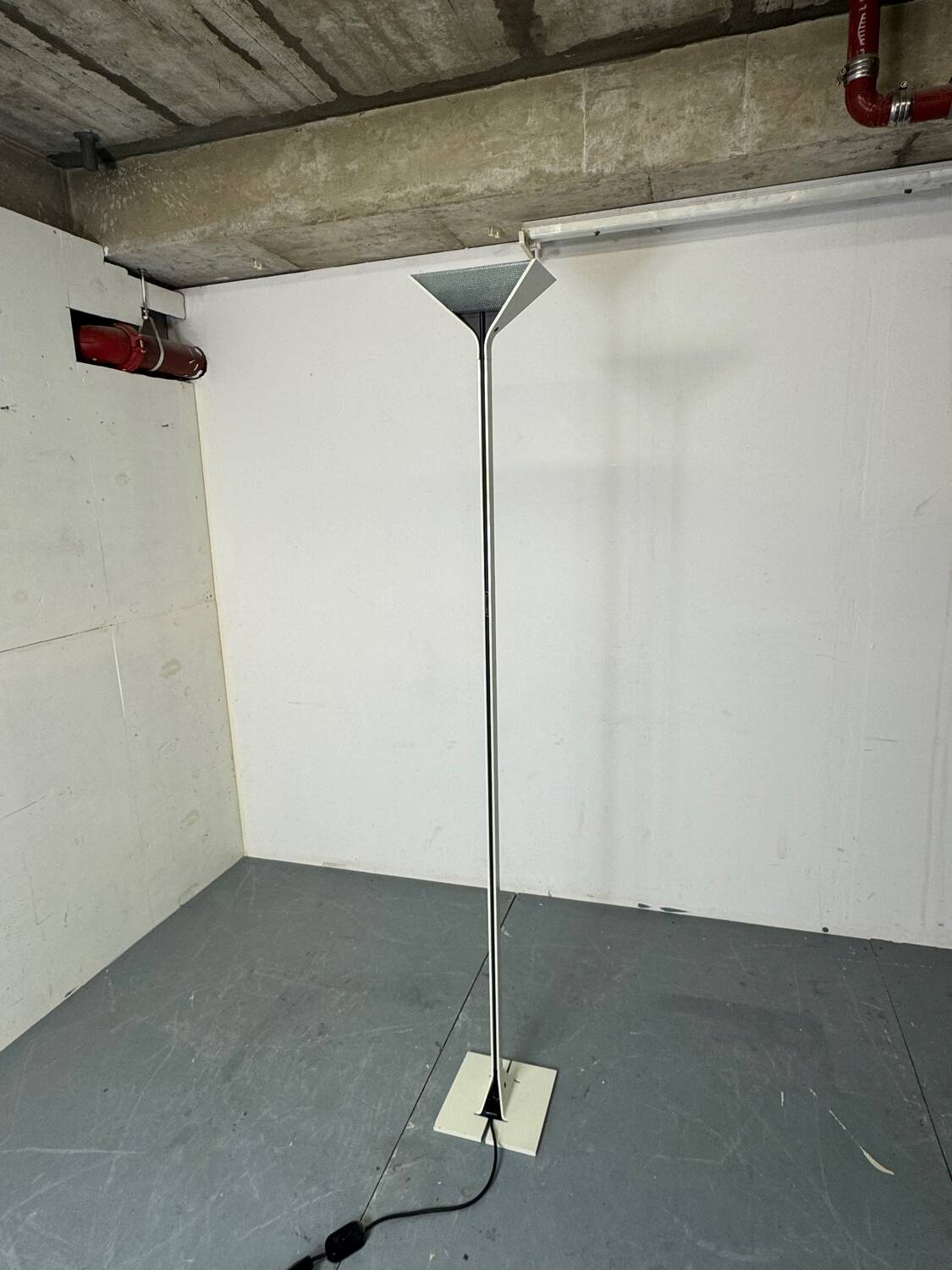 Lampadaire Papillona blanc de design italien par Tobia Scarpa pour Flos, It