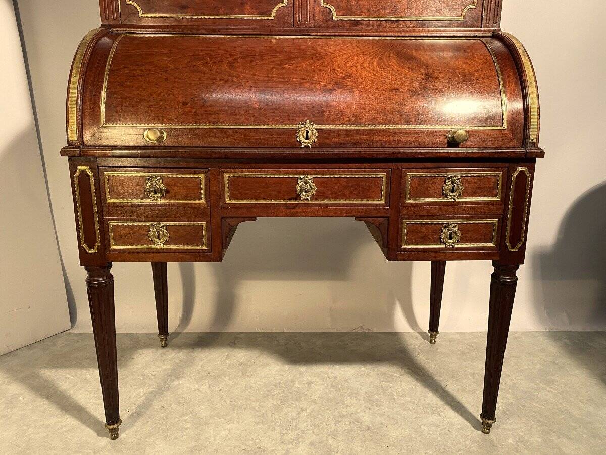 Exquisite Louis XVI period mahogany cylinder desk