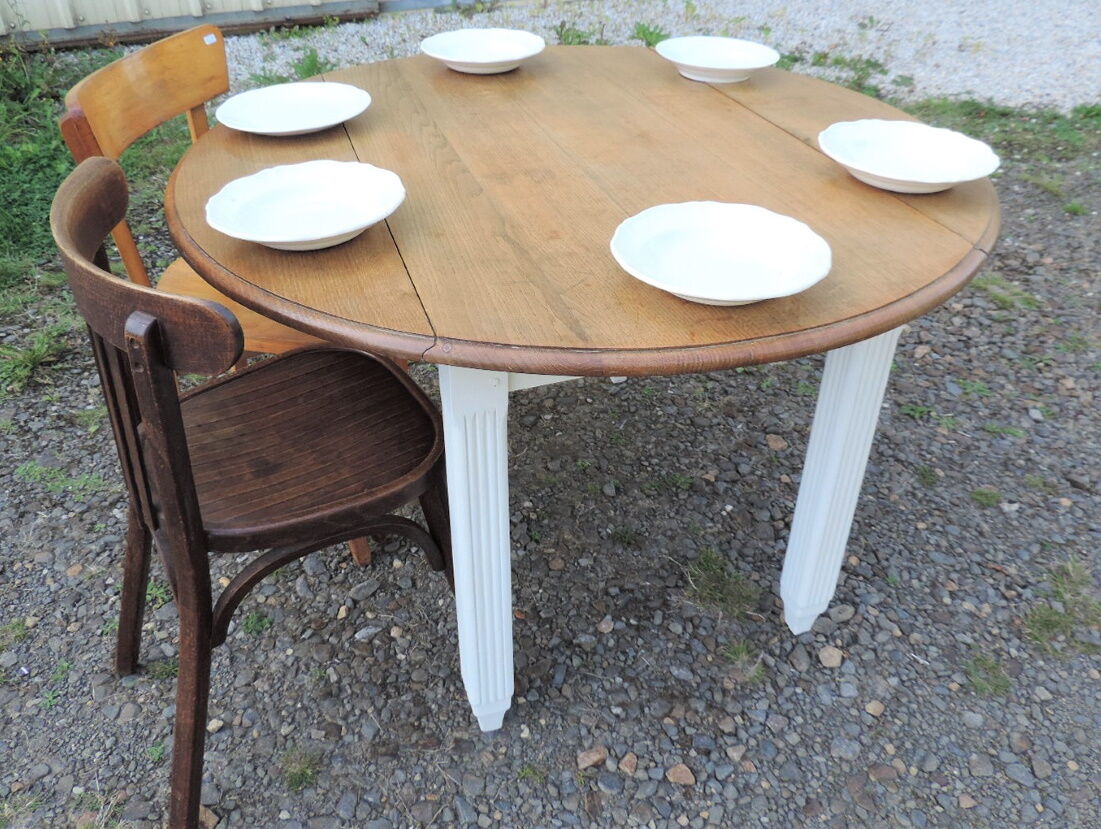 Massive oak round table 1930