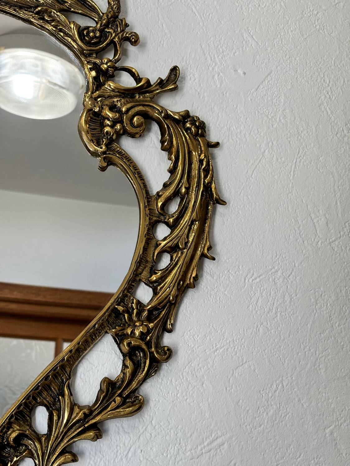 Miroir en bronze doré