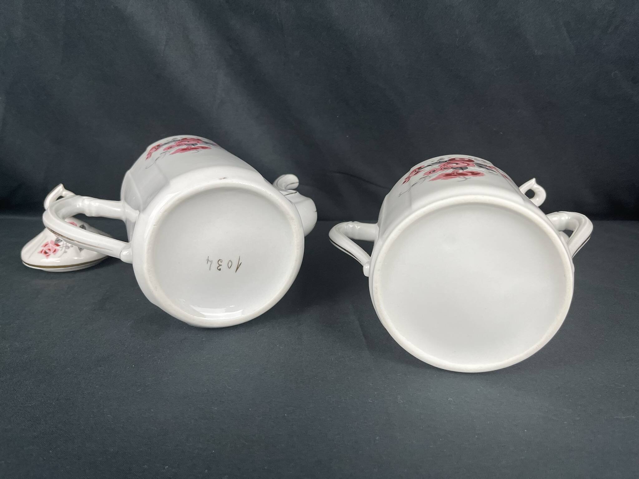 Art Deco, Porcelain jug and sugar bowl with flower decoration circa 1930