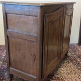 Small oak and knot buffet