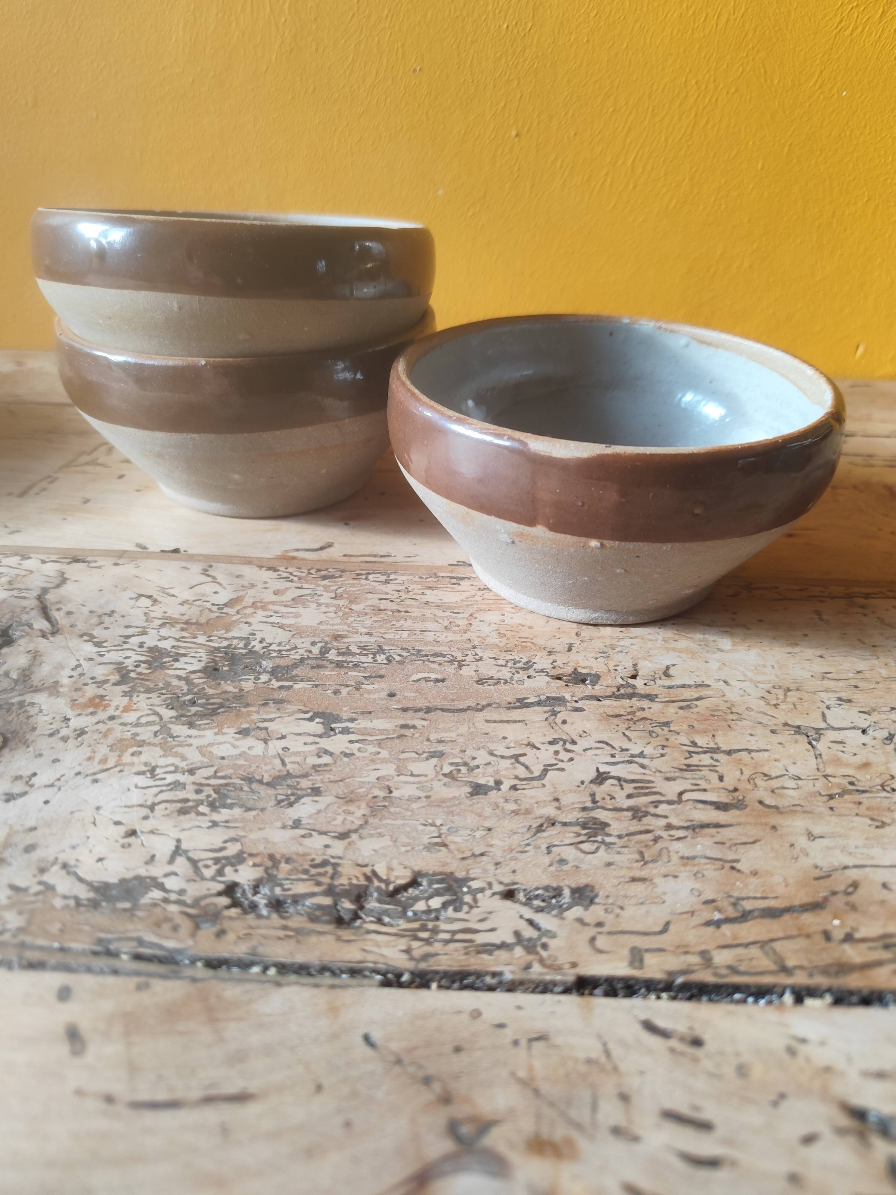 Small stoneware bowls from Digoin, rustic serving bowls