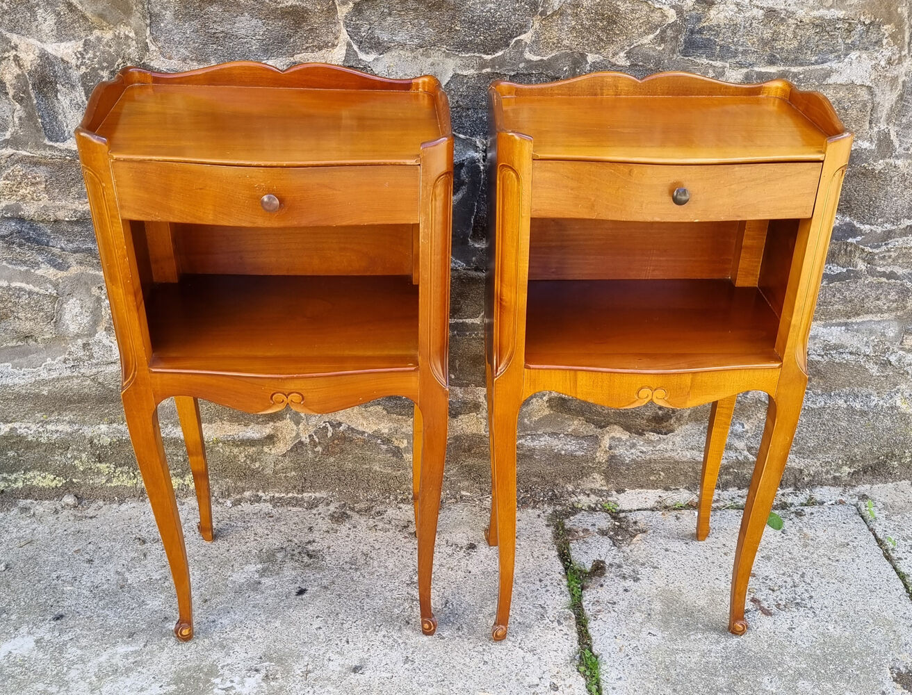 Pair of vintage Louis XV style bedside tables, wood