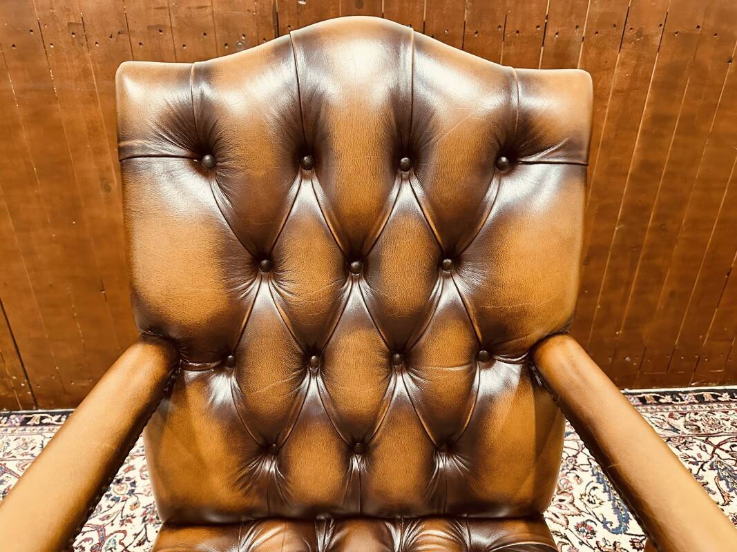 Classic English President Chair Brown Office chair