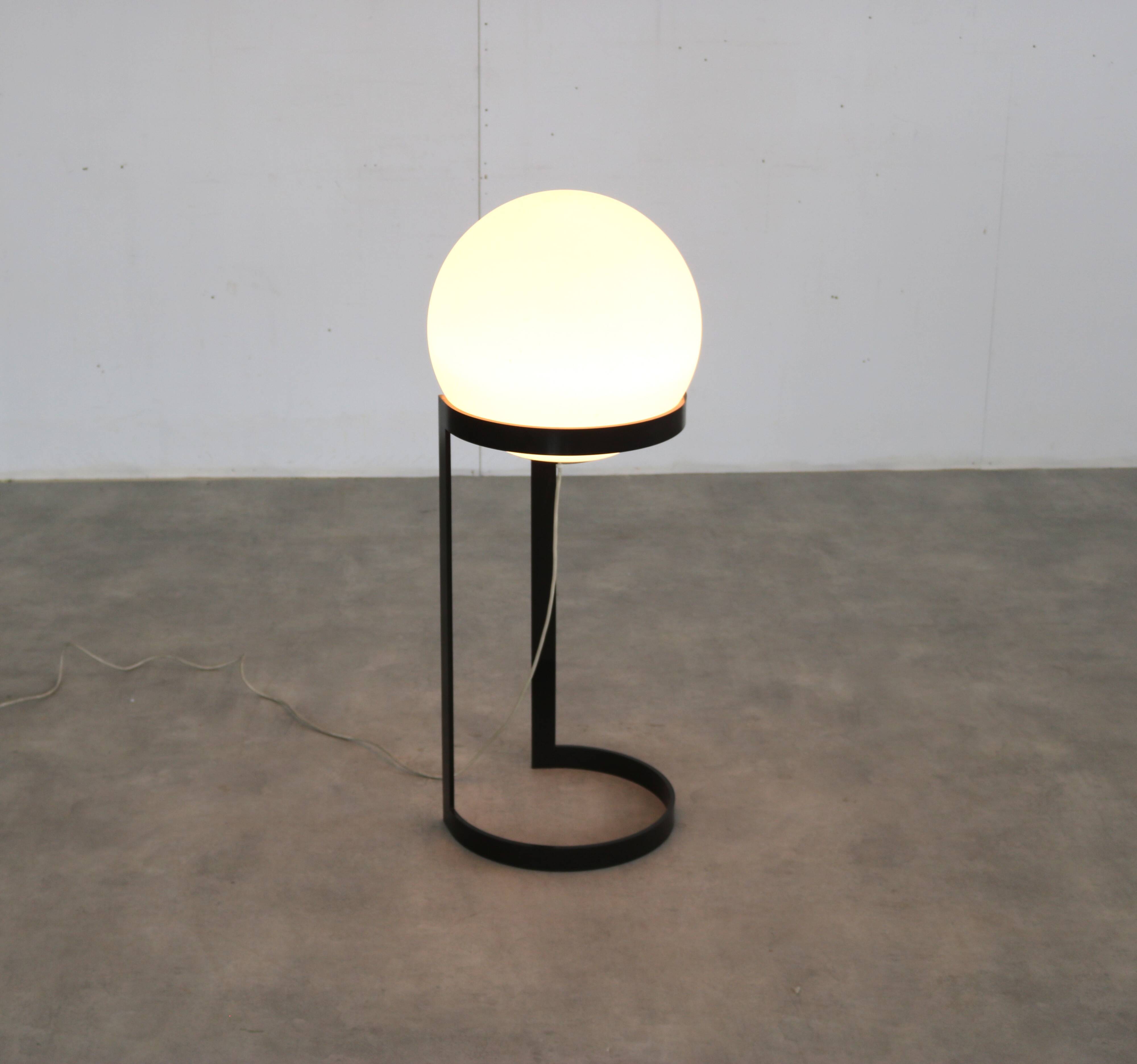 vintage floor lamp | lamp | Globe | 1980s