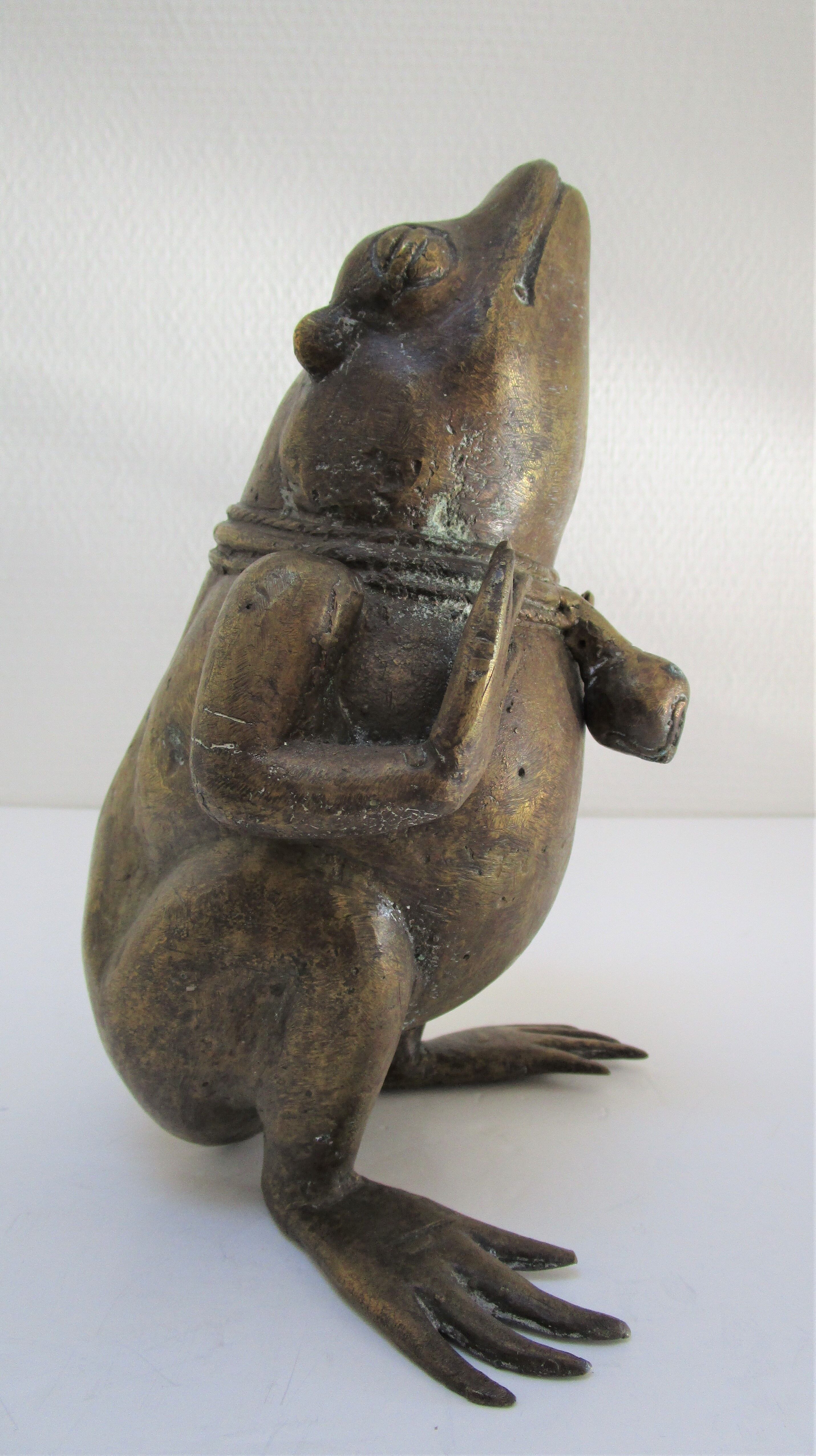 Vintage patinated brass sculptural frog 50-60s