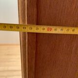 Cabinet with bevelled mirror