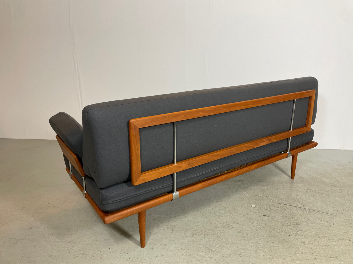 Daybed 3 places modèle Minerva par Hvidt & Molgaard