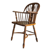 Fauteuil à bras en chêne massif de style Windsor à dossier en lyre, années 1960.