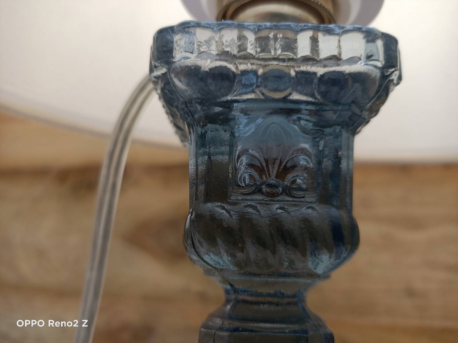 Paire de lampes en verre bleuté