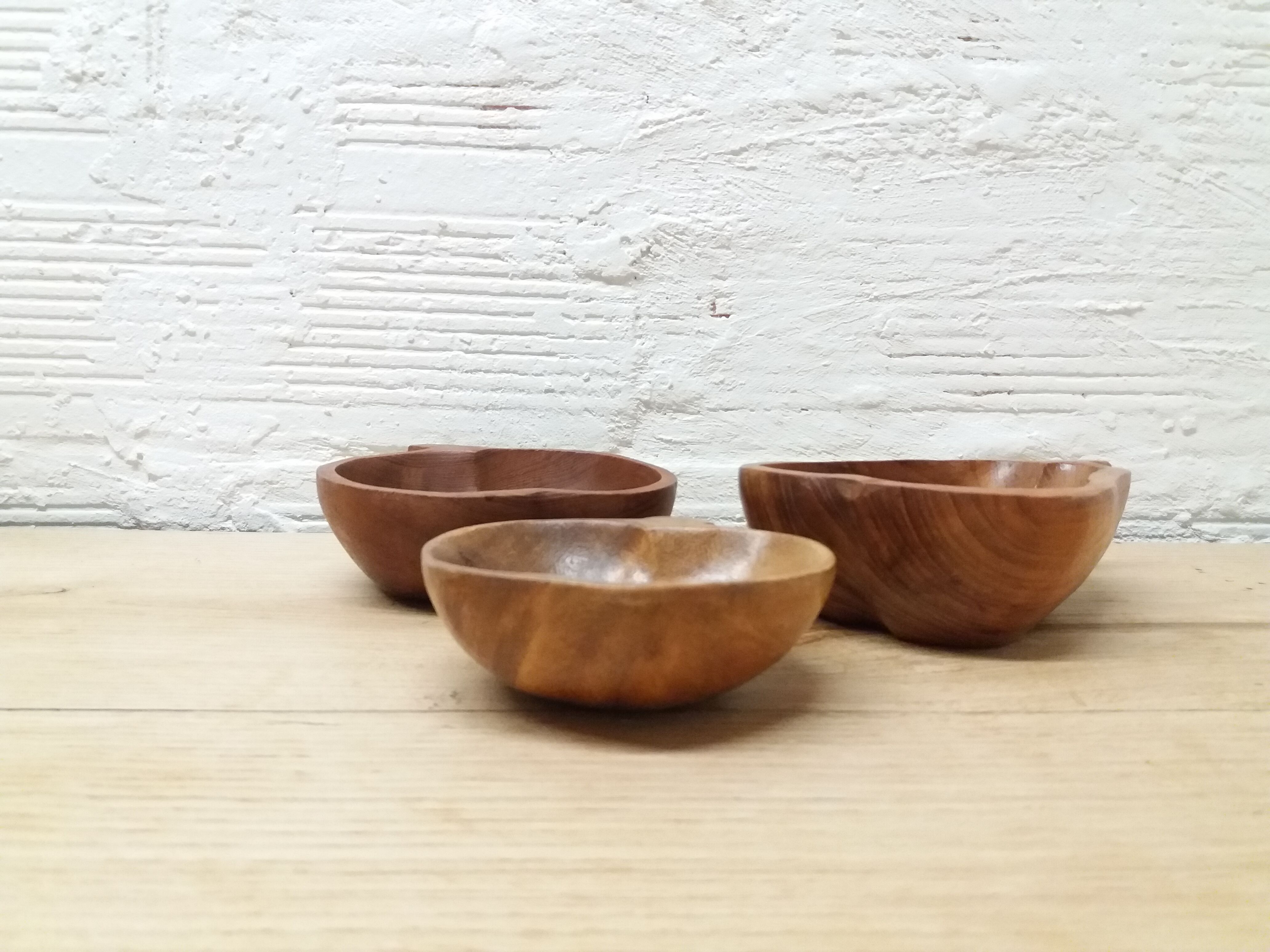 Set 3 cups in wood apples and pear