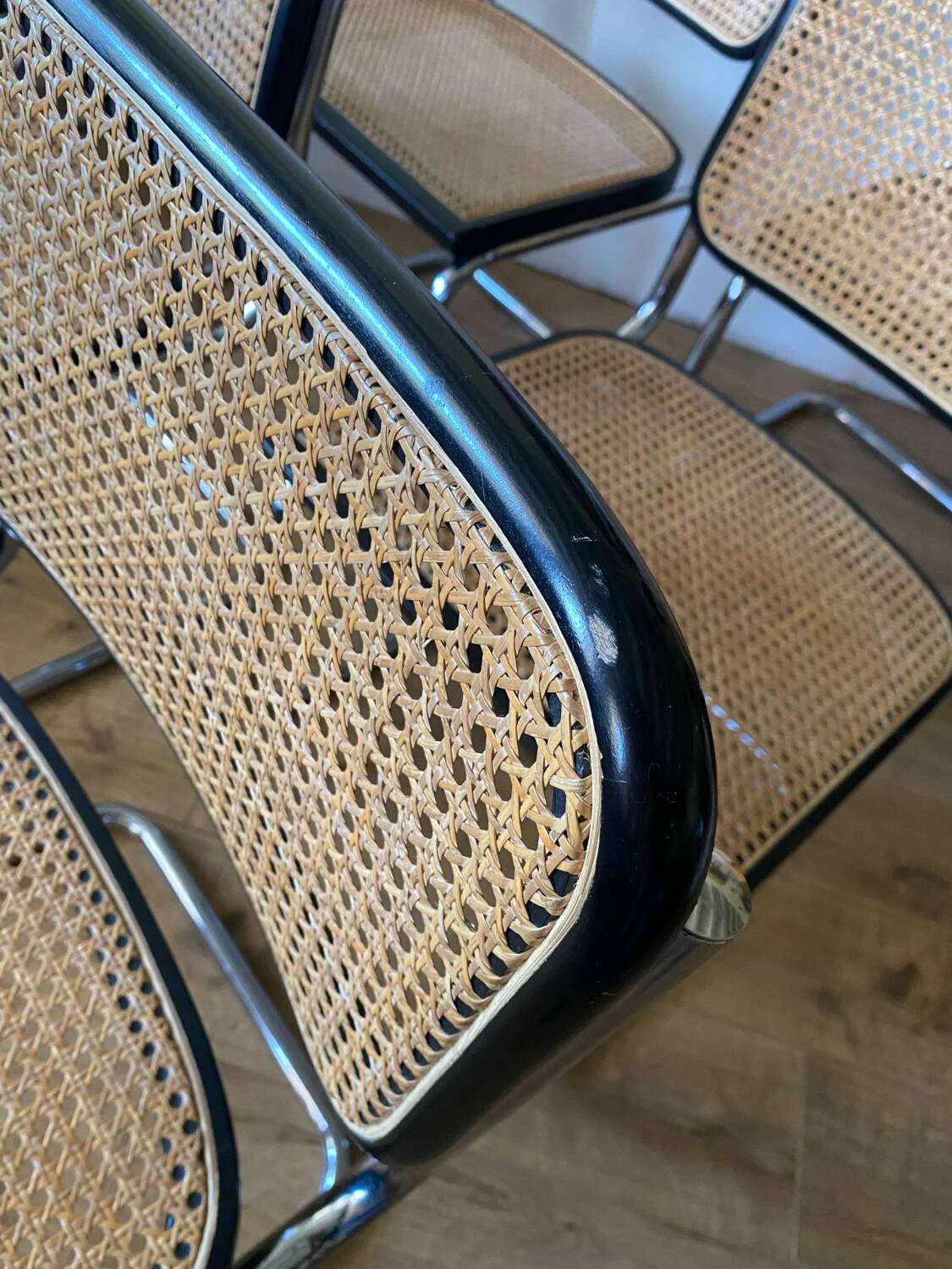 6 black Cesca B32 chairs