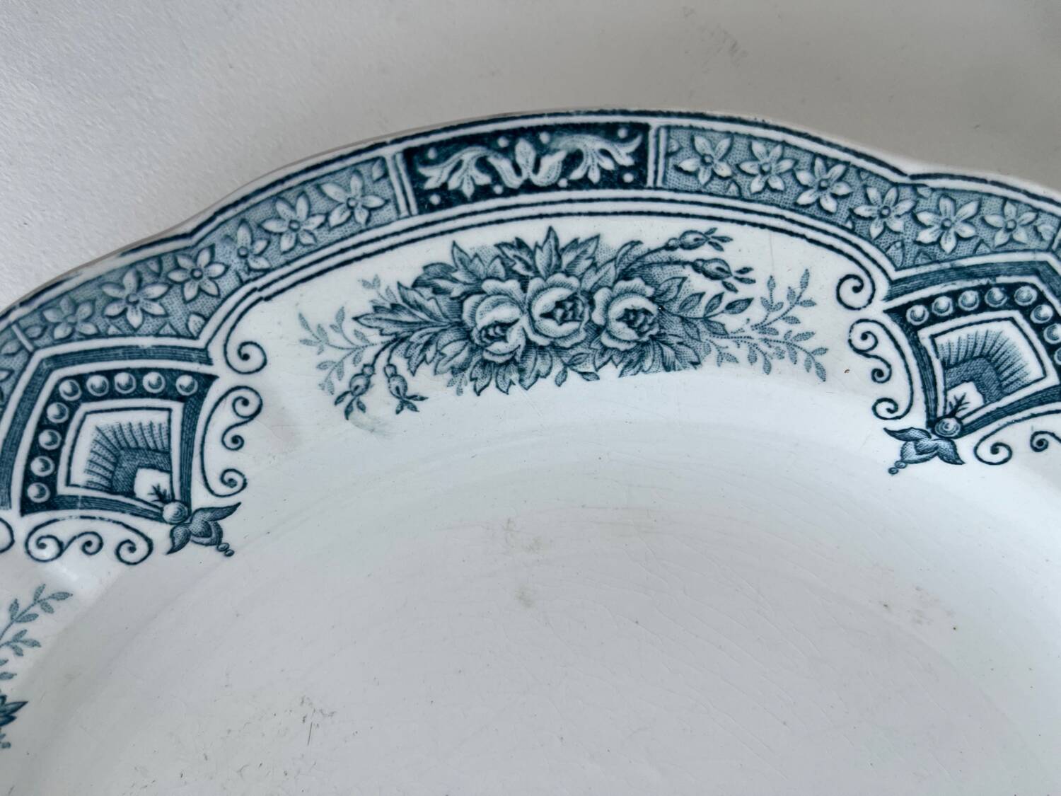 Ironstone dish - spring: Onnaing