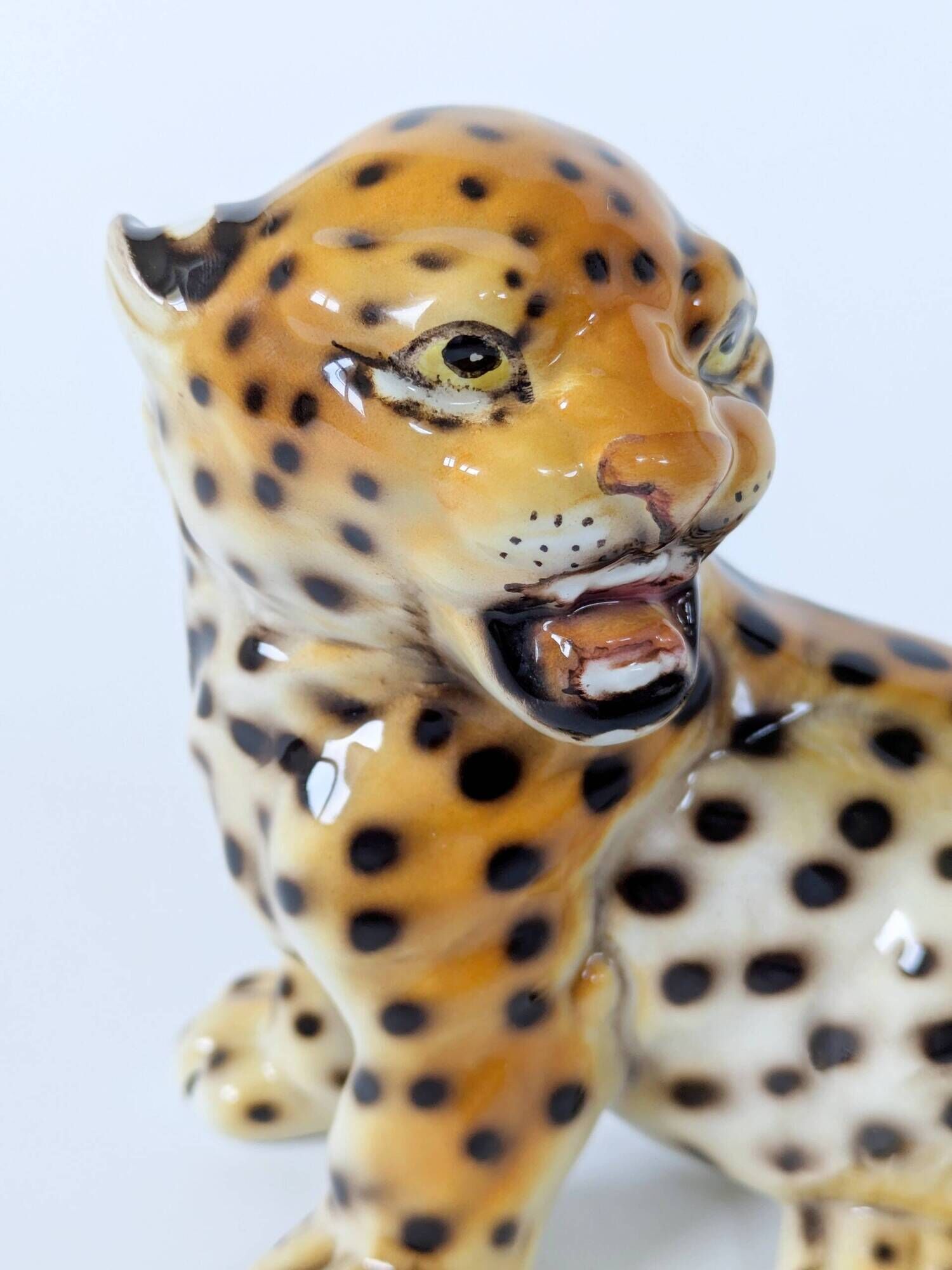 Porcelain leopard statuette, Ronzan, Italy, 1950s