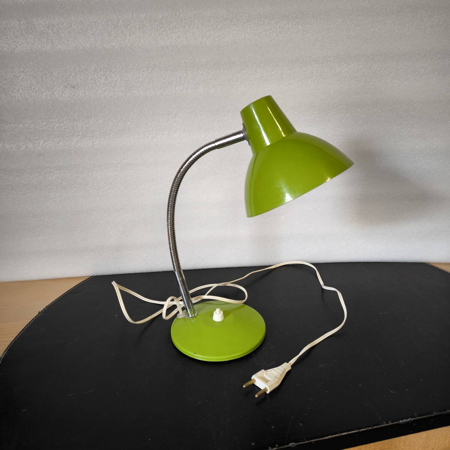 Desk lamp