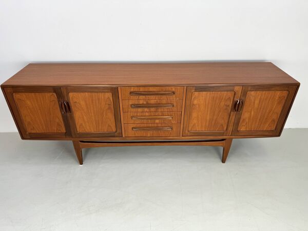 Buffet vintage ''Fresco'' de G-Plan design V.Wilkins des années 1960.