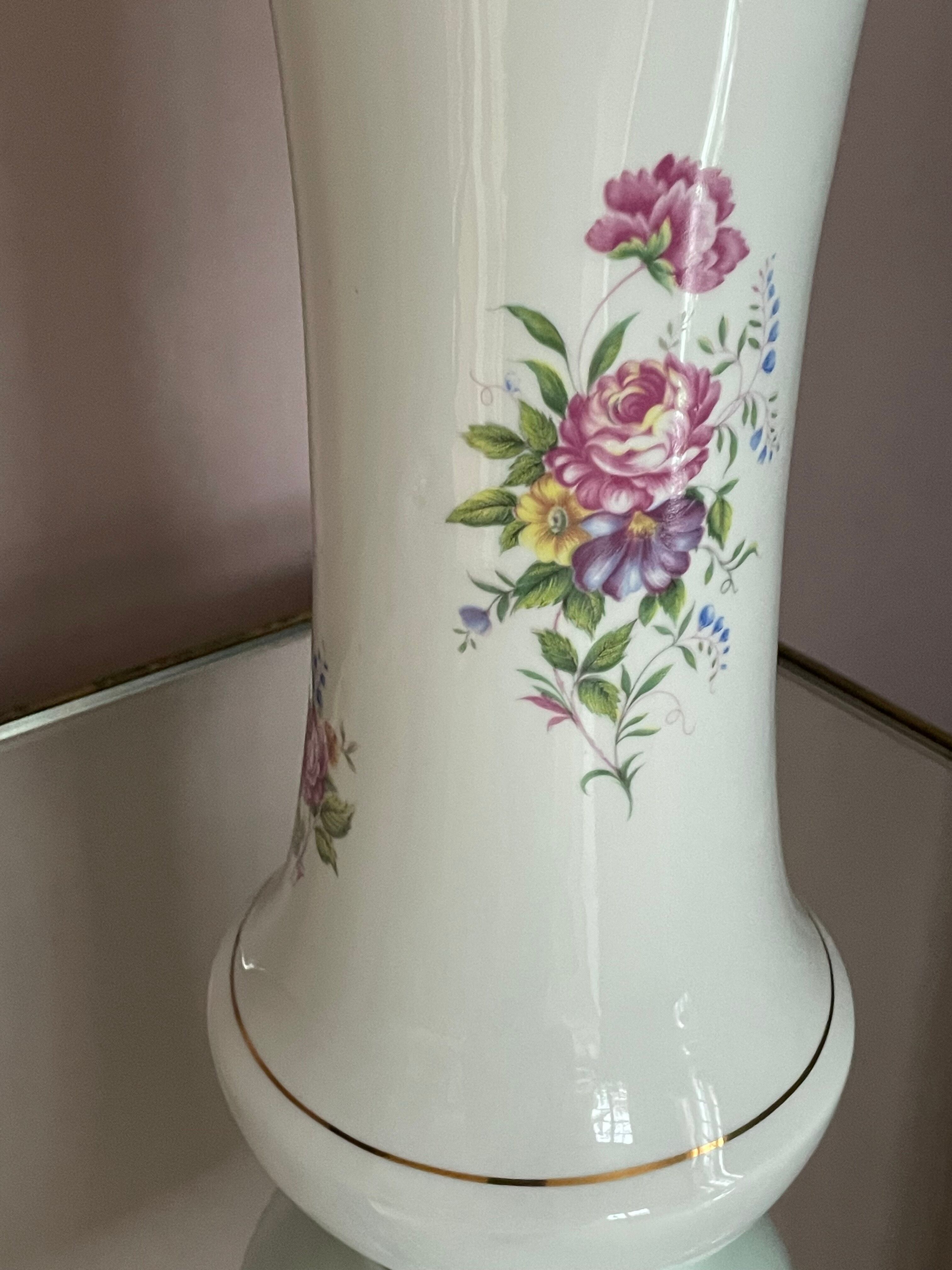Large Hollohàza porcelain vase with floral motifs