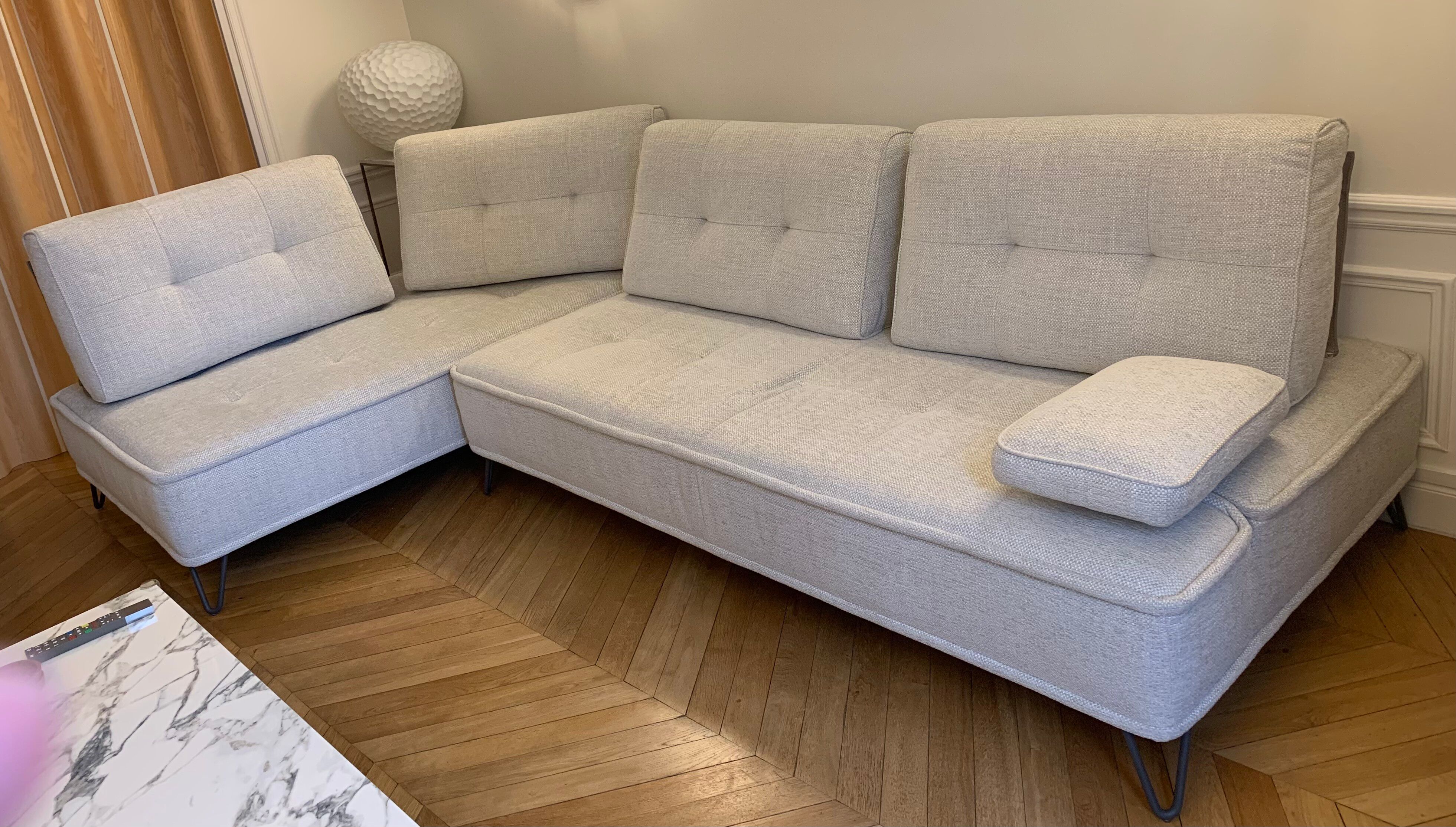 Deneris sofa. Excellent condition.