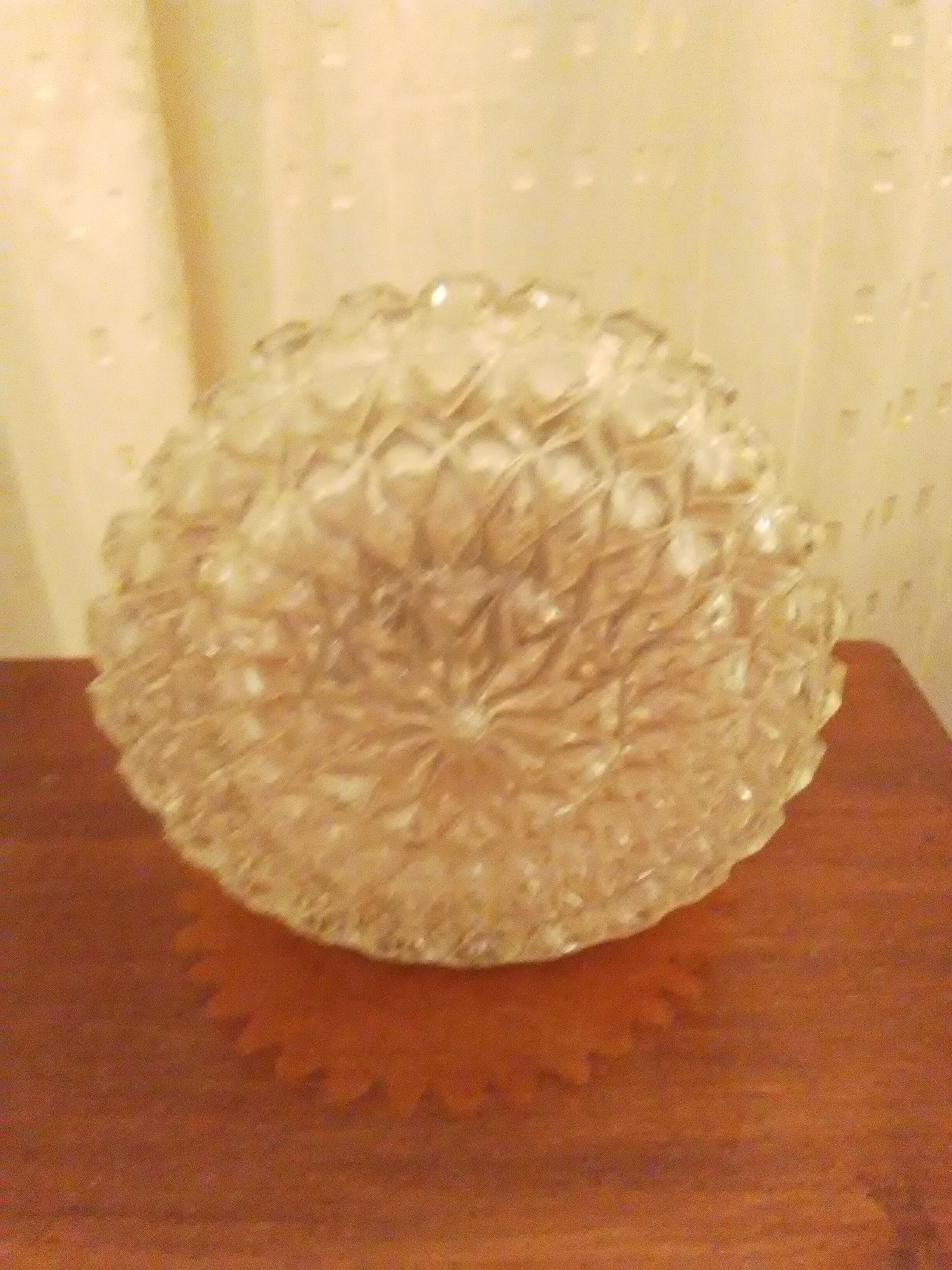 Round ceiling in cast glass