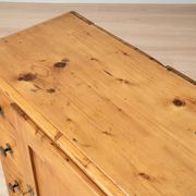 Cabinet Biedermeier en pin ancien avec 4 tiroirs