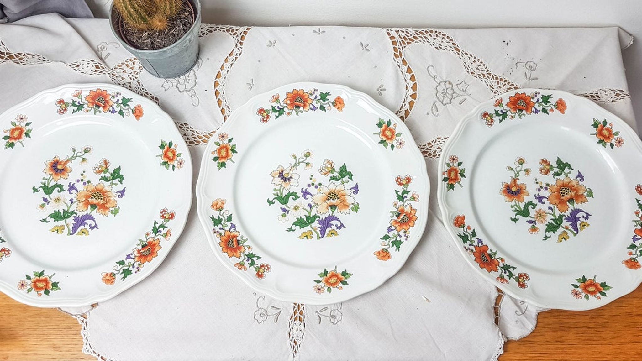 Set of 3 vintage earthenware flat plates "Moulins des Loups" Orchies model from the 1960s