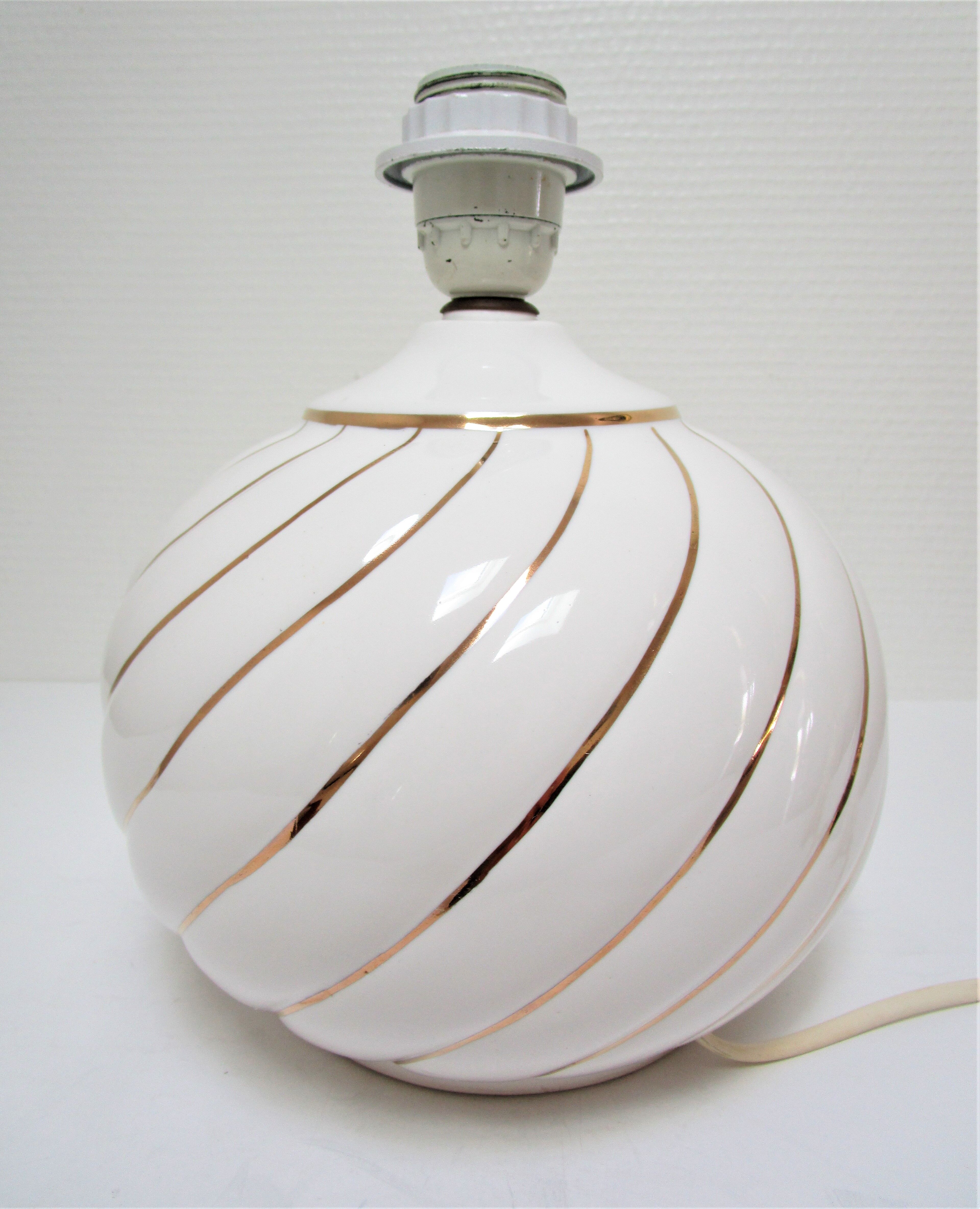 Ceramic lamp white and gold Italian design 70s / 80s