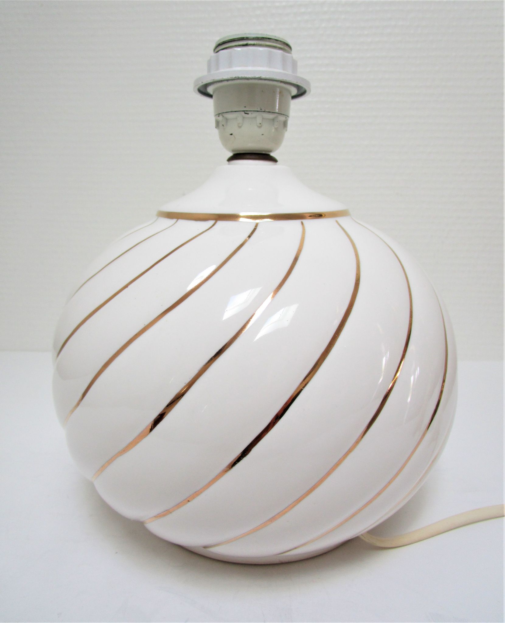 Pied de lampe céramique blanc et or design italien années 70 / 80