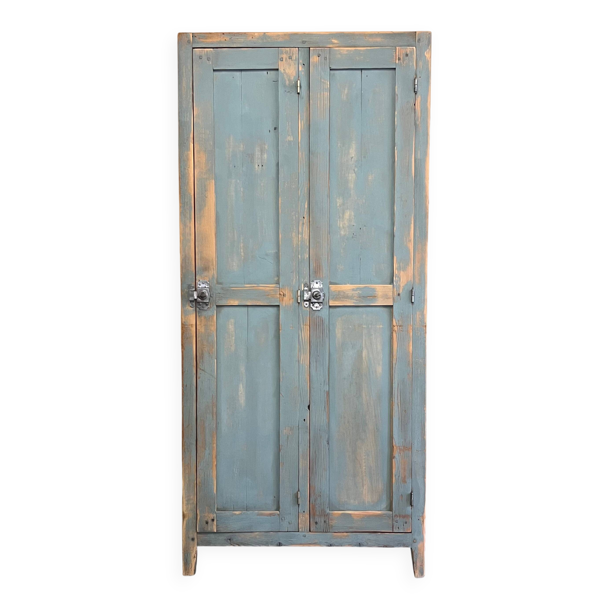 Vestiaire patiné d’atelier