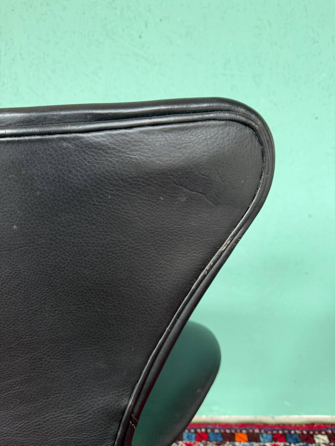 Vintage Arne Jacobsen 3117 Series One  Office Chair in Black Leather