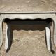 Console de style Louis XV patinée beige et cirée