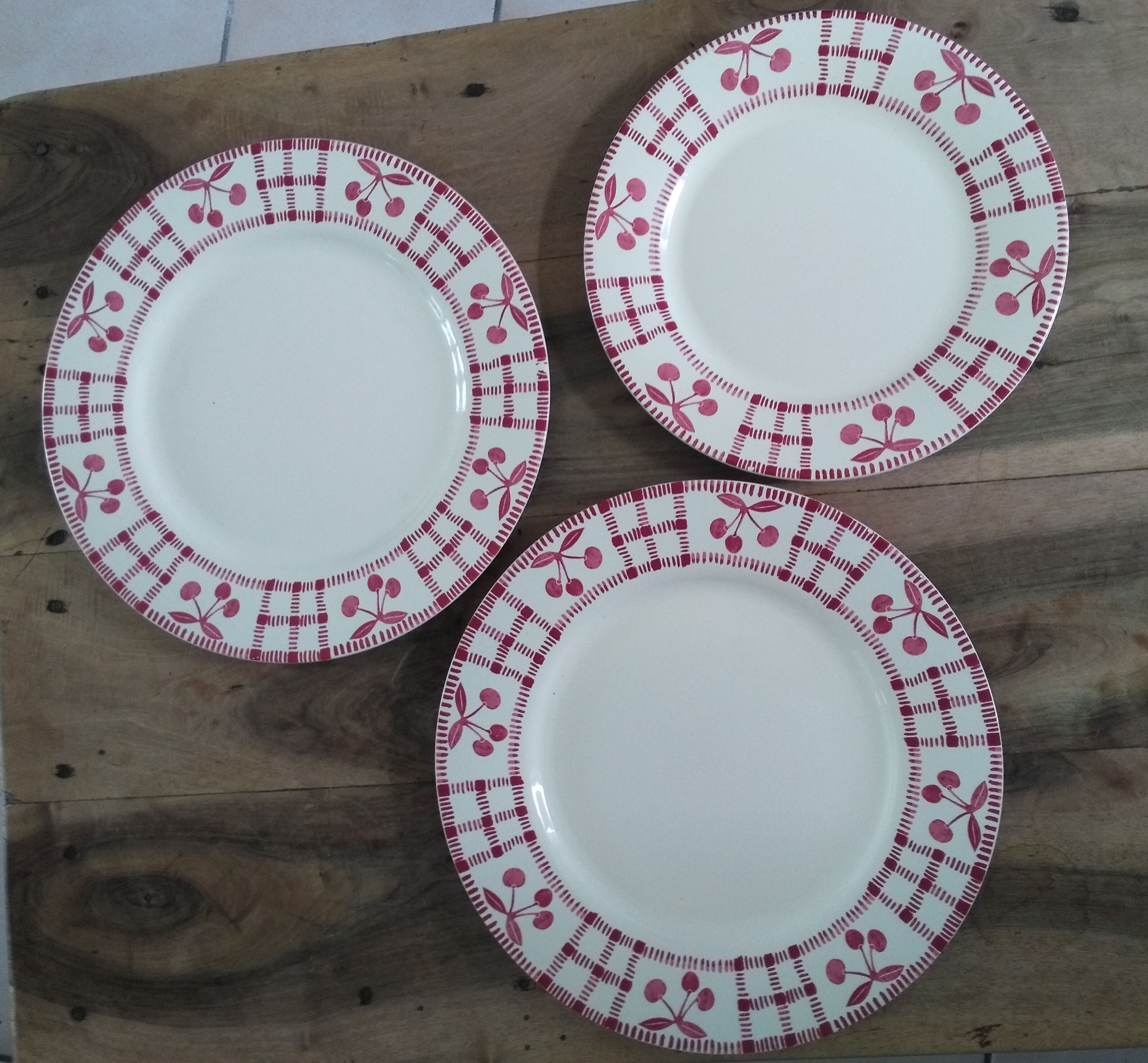 Earthenware serving plate with cherry decoration