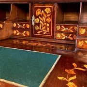 Petit secrétaire en commode hollandais du XVIIIe siècle