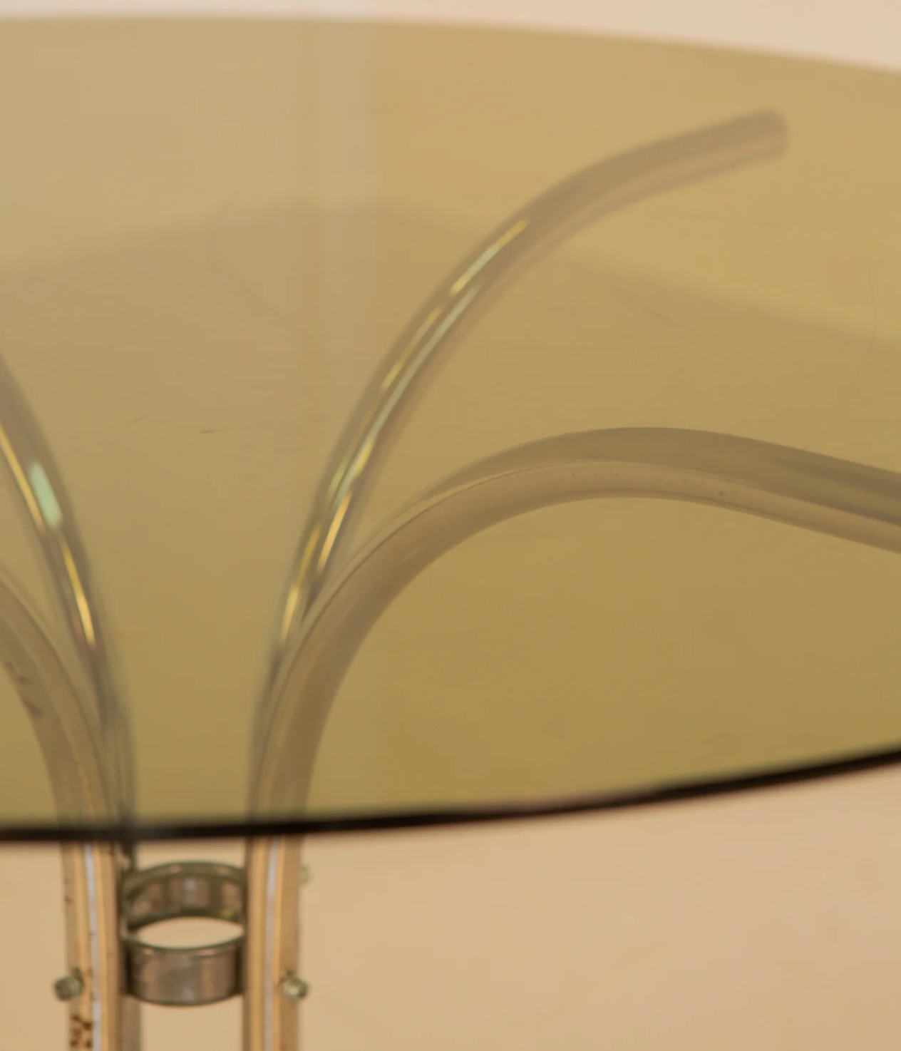 Tulip dining table and smoked glass 80's
