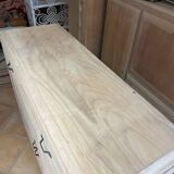 Buffet en hêtre massif sculpté – aérogommé, décapé, sablé