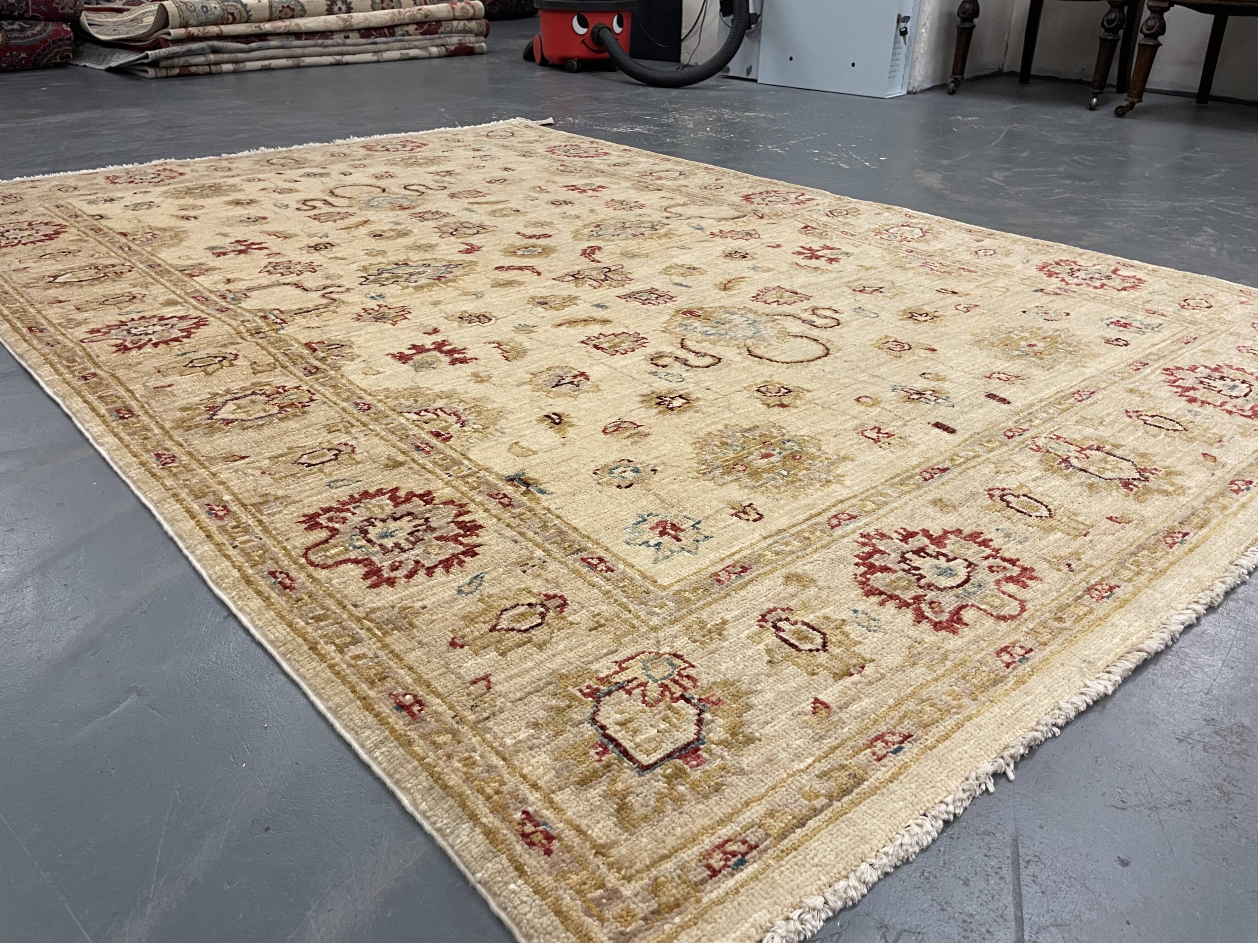 Cream Wool Area Rug, Handwoven Floral Carpet, Traditional Decor 190x128cm