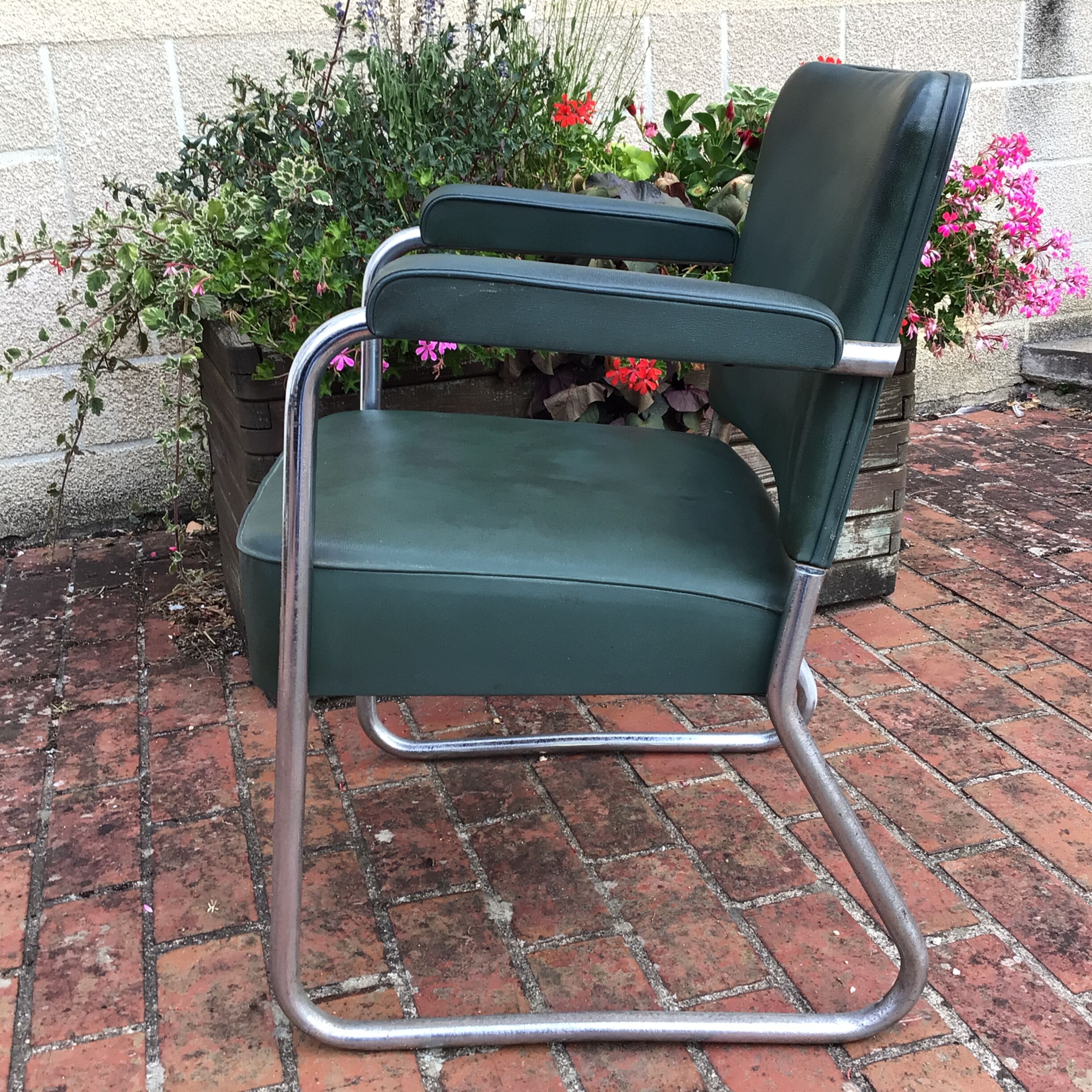Ronéo industrial armchair by Pullman 50s-60s