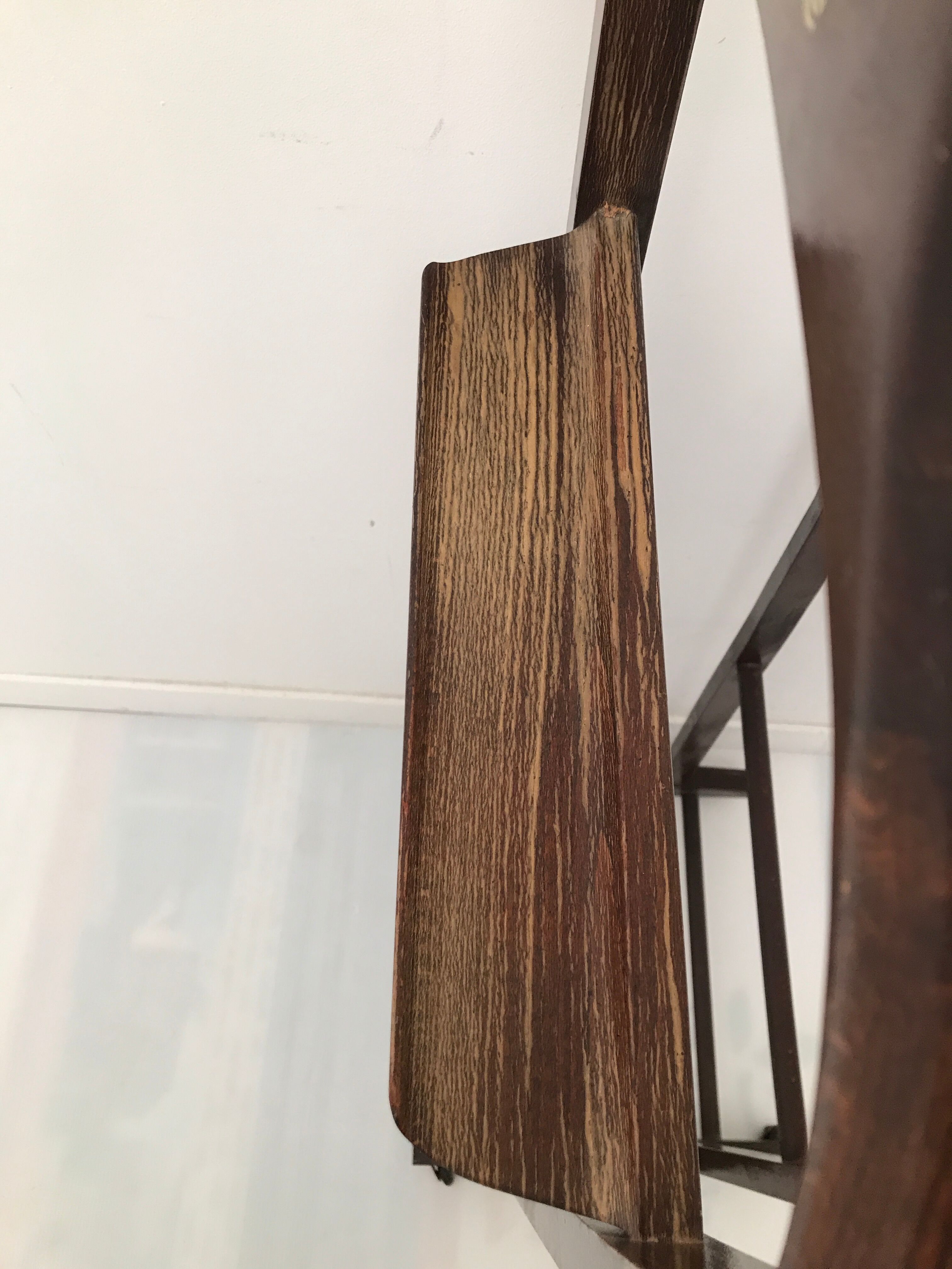 Double porticoed valet 60-70s