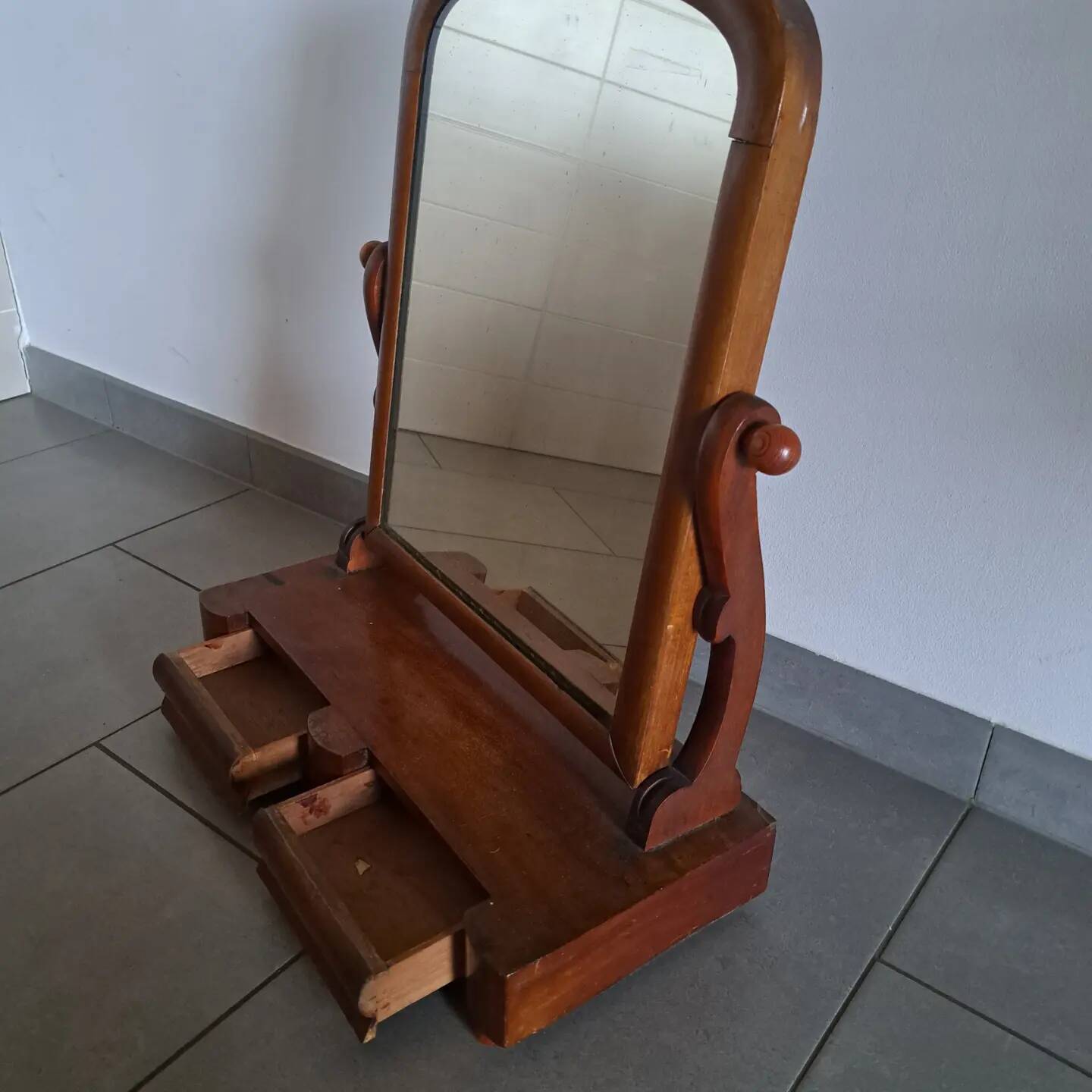 Free-standing dressing table, Art Deco
