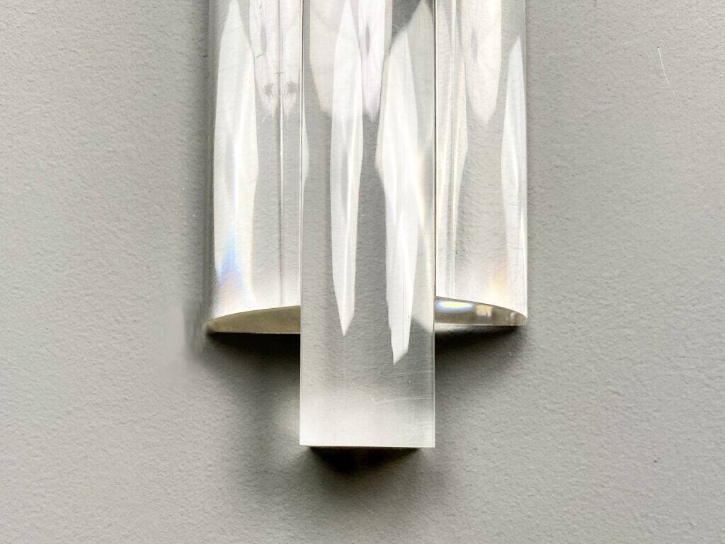 Paire d'appliques, laiton, verre acrylique, Italie, années 1980