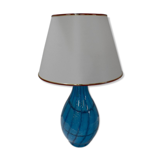 Lampe à abat jour blanc et pied en verre bleu 1940/1960