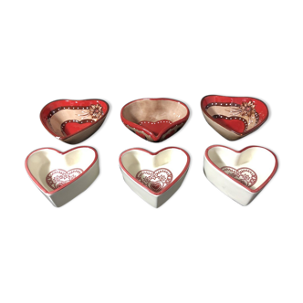 6 heart-shaped ramekins