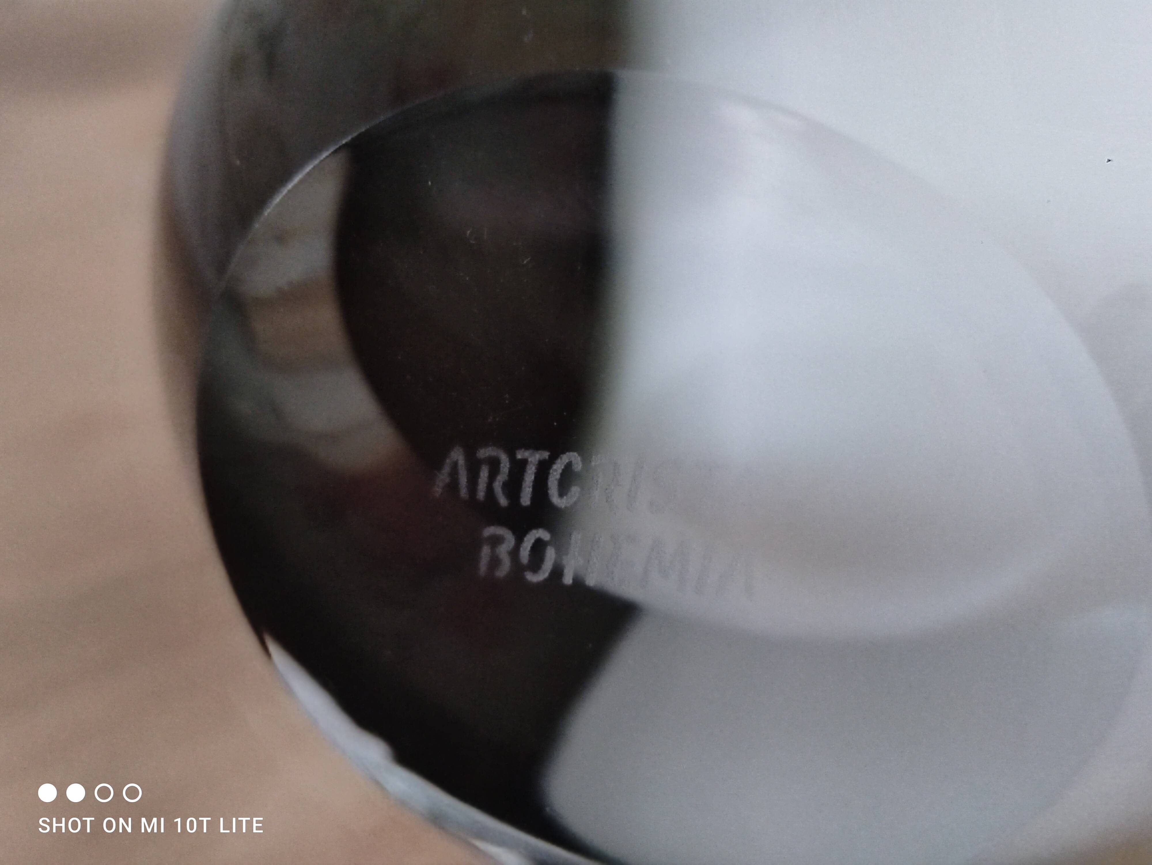 White and black bohemian crystal vase Artcristal