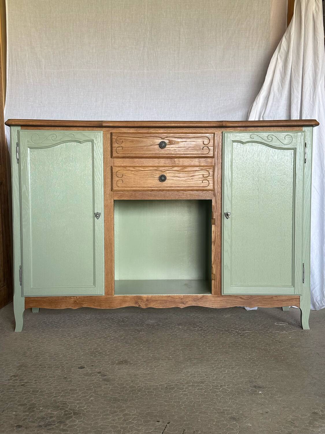 Buffet vintage bois et vert sauge